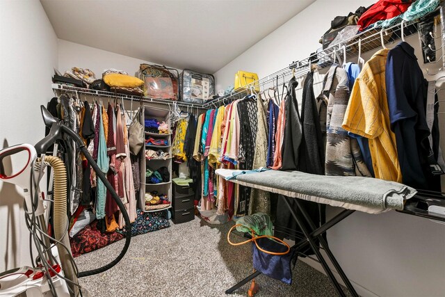 13713 Beaverhead St, Ponder, TX 76259 - walk in closet featuring carpet