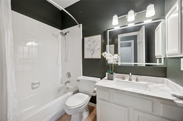 6748 Bastille Dr, Plano, TX 75024 - bathroom featuring toilet, shower / tub combo with curtain, and vanity
