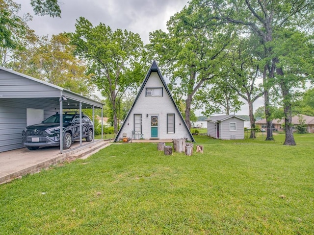467 Old Mill Ln, East Tawakoni, TX 75472 - view of front facade featuring a carport and a front yard