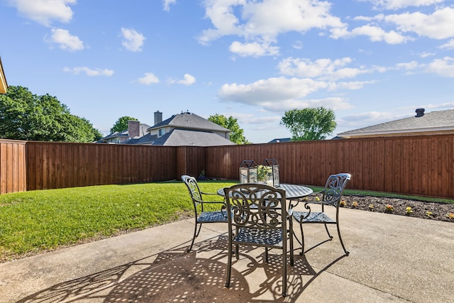 2805 Bitterroot Ct, Plano, TX 75025 - view of patio featuring outdoor dining area