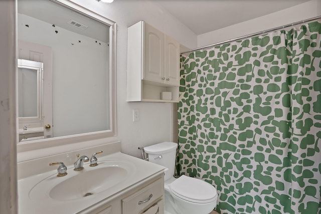 10108 Morning Glory Ln, Frisco, TX 75035 - full bath with toilet, vanity, and a shower with shower curtain