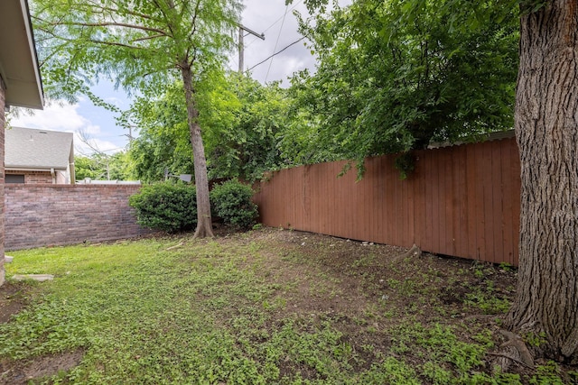 1120 Forest Creek St, Benbrook, TX 76126 - view of fenced backyard