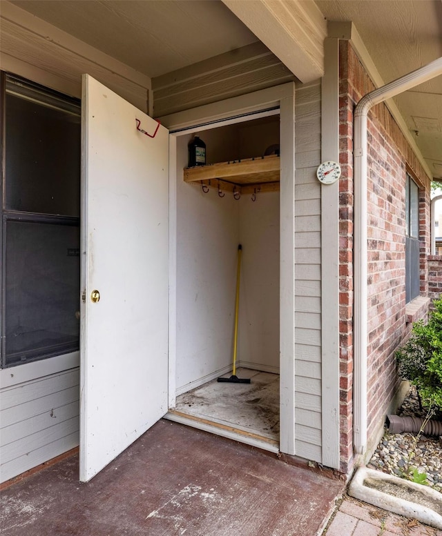 1120 Forest Creek St, Benbrook, TX 76126 - entrance to property featuring brick siding