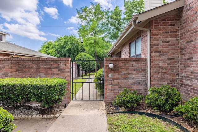 1120 Forest Creek St, Benbrook, TX 76126 - gate with fence