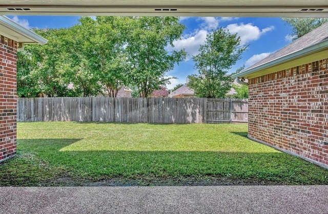 1105 Charing Cross Dr, Waco, TX 76712 - view of yard