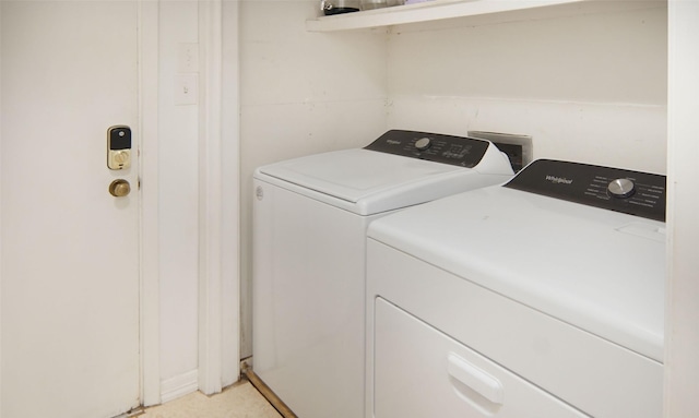 1022 Kintner Dr, Graham, TX 76450 - washroom featuring independent washer and dryer