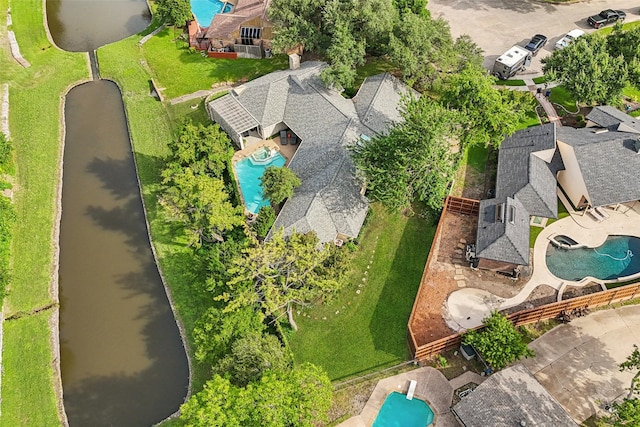 bird's eye view of a pool area