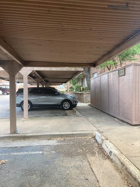 10534 Stone Canyon Rd Unit 111, Dallas, TX 75230 - view of vehicle parking