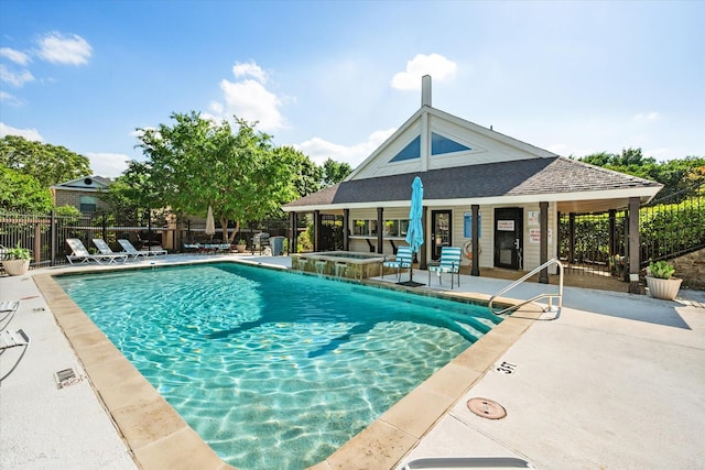 2544 Wedglea Dr, Dallas, TX 75211 - community pool with a community hot tub, fence, and a patio