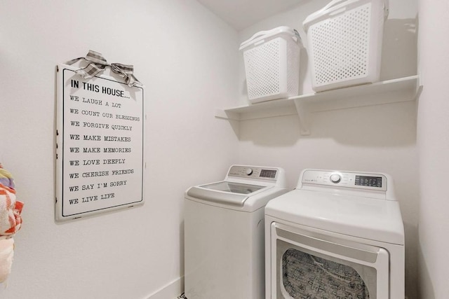 1033 Falls Rush Way, Royse City, TX 75189 - laundry room featuring washer and clothes dryer