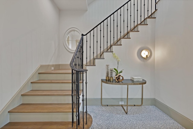 3626 University Blvd, University Park, TX 75205 - stairs featuring baseboards