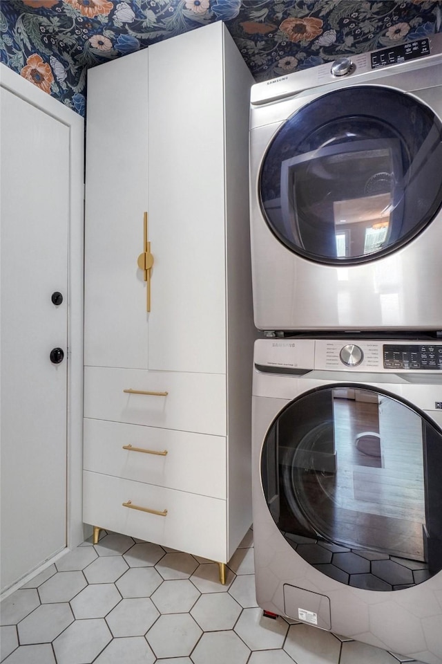 5012 Marina Del Rd, Fort Worth, TX 76179 - washroom with stacked washer / dryer