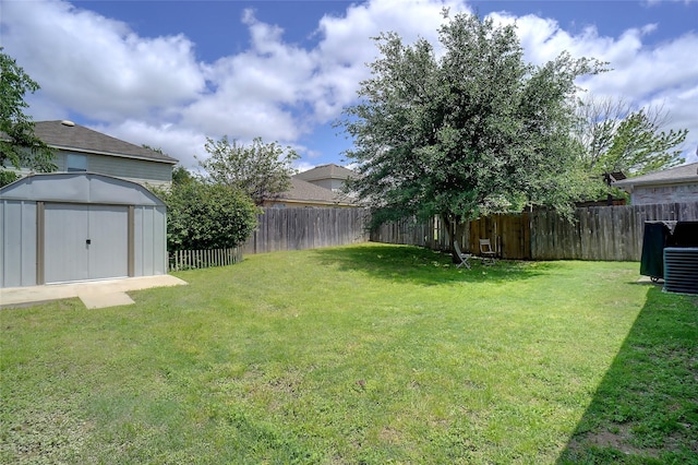 5012 Marina Del Rd, Fort Worth, TX 76179 - view of yard featuring a storage unit and an outdoor structure