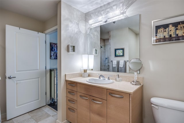 1200 Main St Unit 809, Dallas, TX 75202 - bathroom featuring a tile shower, toilet, and vanity