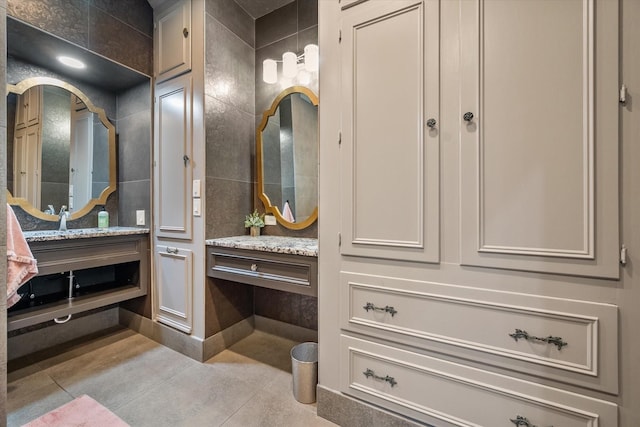 1111 Governors Dr, Corsicana, TX 75110 - bathroom featuring vanity