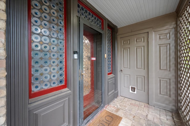 1111 Governors Dr, Corsicana, TX 75110 - entrance to property featuring elevator