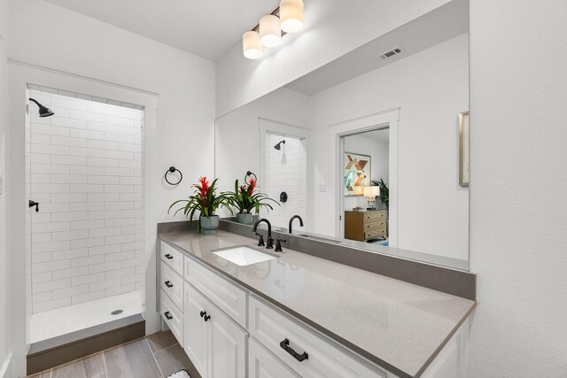 4525 E Cove Ct, Malakoff, TX 75148 - bathroom with tiled shower and vanity