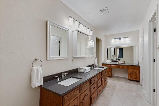 2508 Oak Manor Ct, Arlington, TX 76012 - full bath with double vanity