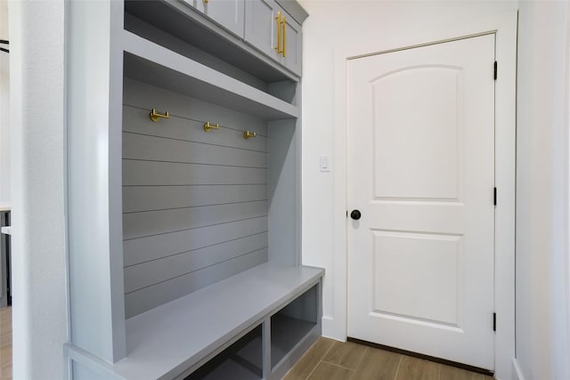 316 Falcon Ct, Springtown, TX 76082 - mudroom with wood finished floors