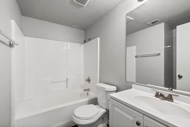 2118 W E Roberts Dr, Grand Prairie, TX 75051 - full bath featuring a textured ceiling, toilet, vanity, and bathtub / shower combination
