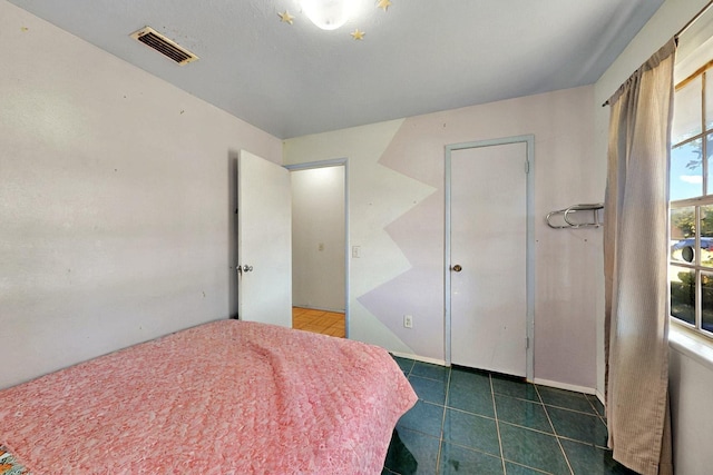 3714 Burning Tree Ln, Garland, TX 75042 - view of bedroom