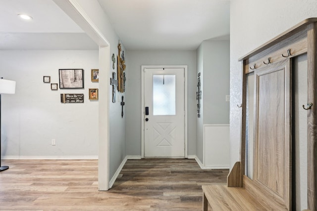 3206 S Fm 51, Decatur, TX 76234 - entrance foyer featuring light wood finished floors, baseboards, and recessed lighting