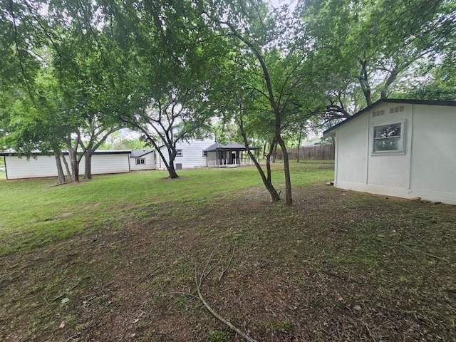 211 Hickory Ln, Weatherford, TX 76086 - view of yard