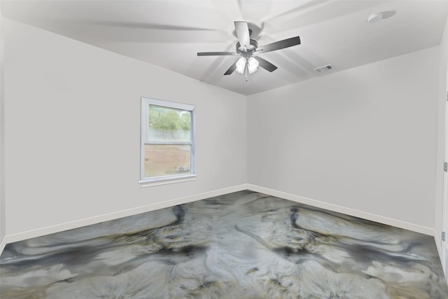 555 Advance Rd, Weatherford, TX 76088 - unfurnished room with baseboards and a ceiling fan