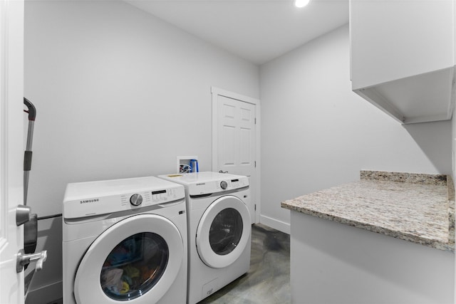555 Advance Rd, Weatherford, TX 76088 - washroom featuring washing machine and dryer and baseboards
