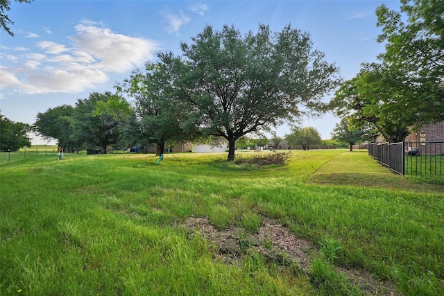 3034 Preston Club Dr, Sherman, TX 75092