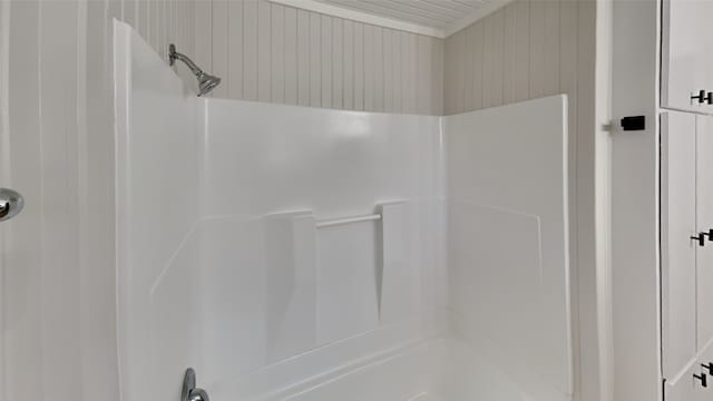 5828 Cynthia Cir, North Richland Hills, TX 76117 - bathroom featuring a shower