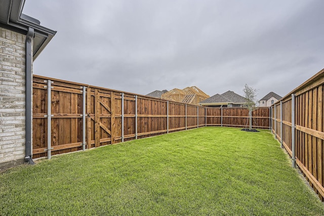 1717 Truro Ln, Fort Worth, TX 76052 - view of yard