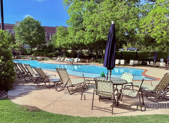 7501 Darrow Dr, Mckinney, TX 75071 - community pool featuring a patio area