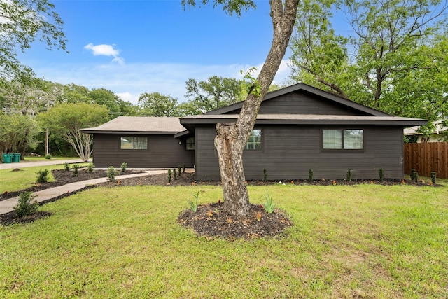 121 Faye St, Lacy Lakeview, TX 76705 - view of front of property