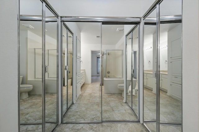 2000 Willoughby Ln Unit 5520, Arlington, TX 76011 - full bathroom with toilet, a shower with door, a tub to relax in, and vanity