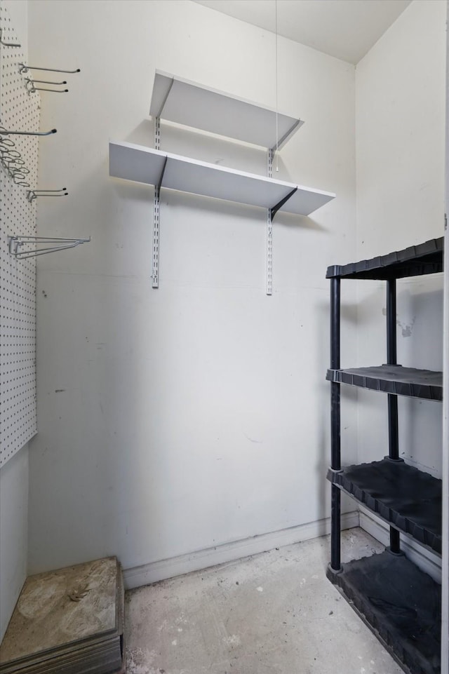 2000 Willoughby Ln Unit 5520, Arlington, TX 76011 - view of walk in closet