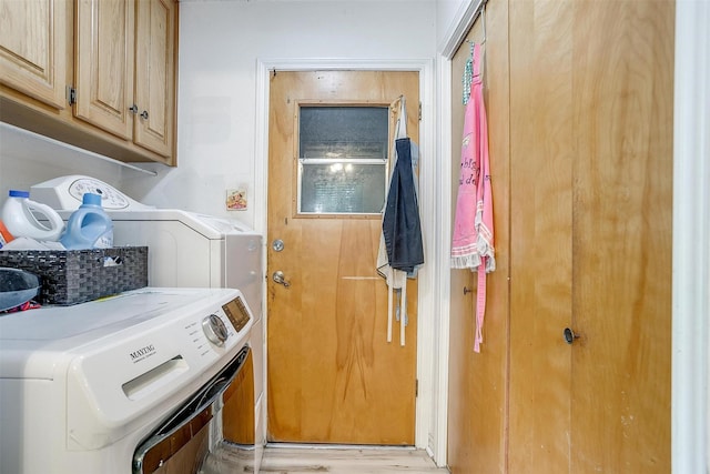814 Branding Iron Trl, Granbury, TX 76049 - clothes washing area with cabinet space and independent washer and dryer