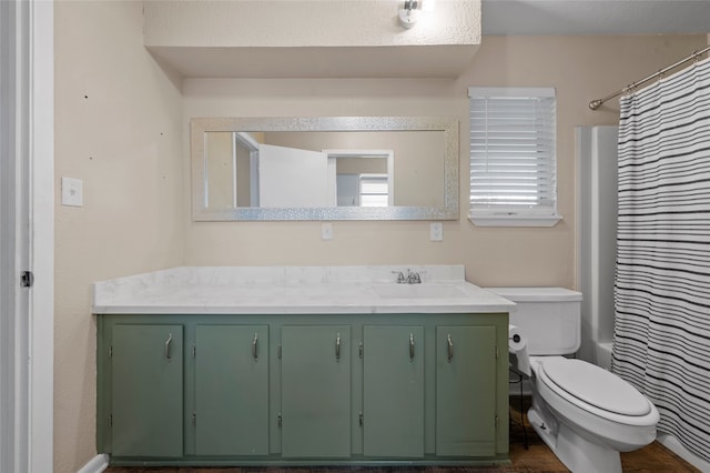 163 Private Road 605, Marlin, TX 76661 - bathroom with vanity, toilet, and a shower with curtain