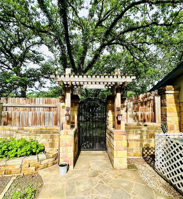 408 Briarwood Dr, Eastland, TX 76448 - view of gate