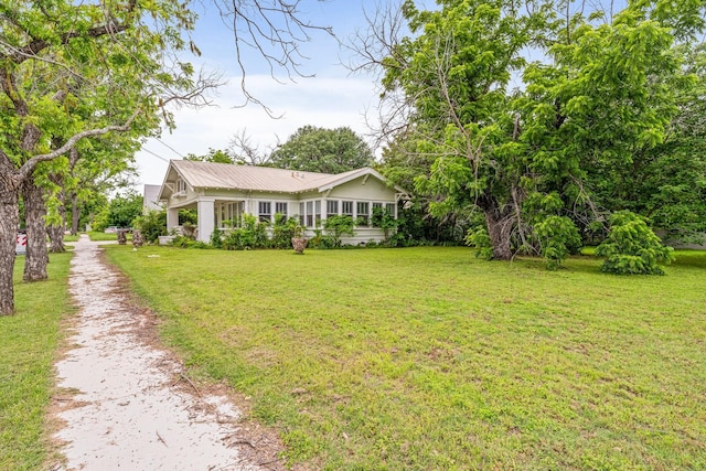 817 W Long St, Stephenville, TX 76401 - view of front of house featuring a front lawn
