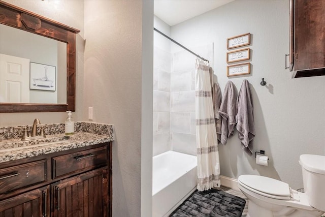 1061 N Whitt Rd, Perrin, TX 76486 - full bathroom featuring toilet, shower / tub combo with curtain, vanity, and a textured wall
