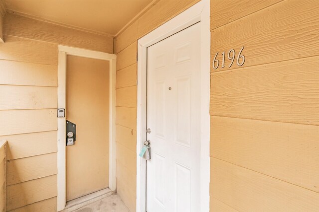 6188 Vega Dr, Fort Worth, TX 76133 - view of property entrance