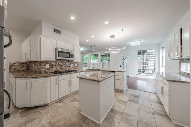 708 Carmel Dr, Keller, TX 76248