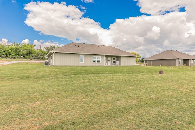 505 Advance Rd, Weatherford, TX 76088 - back of property with a yard