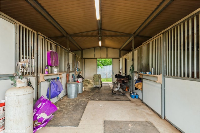 5920 Retta Mansfield Rd, Burleson, TX 76028 - view of horse barn