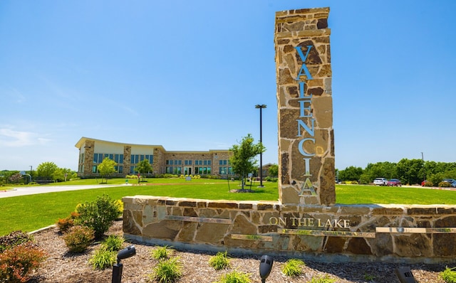 2148 Miramar Dr, Little Elm, TX 75068 - view of property's community with a yard