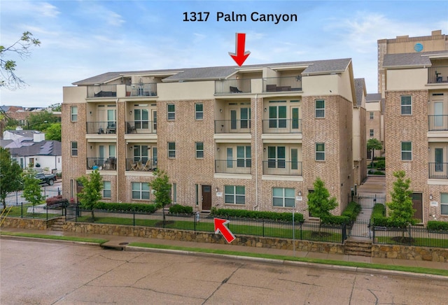 1317 Palm Canyon Dr, Dallas, TX 75204 - view of building exterior
