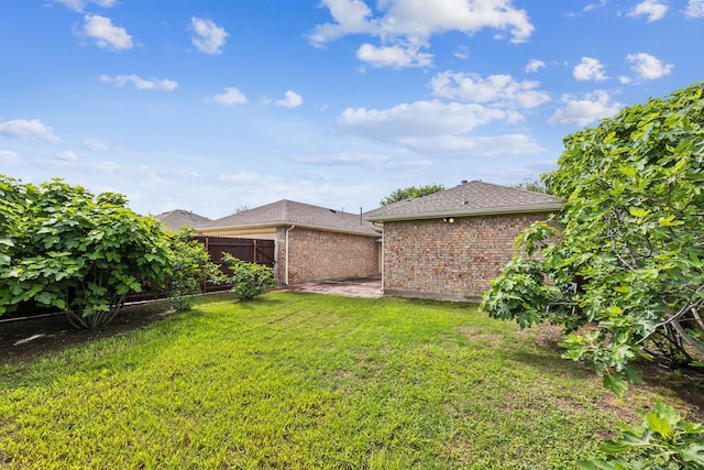 549 Seminole Trl, Murphy, TX 75094 - view of yard featuring a patio area