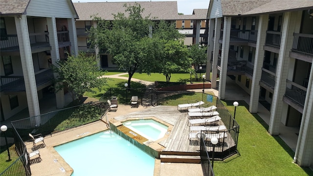 218 N Texas Blvd, Denton, TX 76201 - view of pool featuring a patio area and a pool with connected hot tub