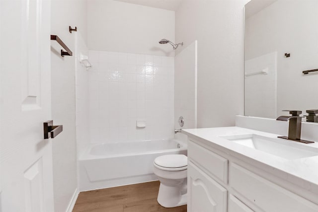 9103 Aristocrat Ln, Frisco, TX 75033 - full bath with wood finished floors, toilet, vanity, and bathing tub / shower combination